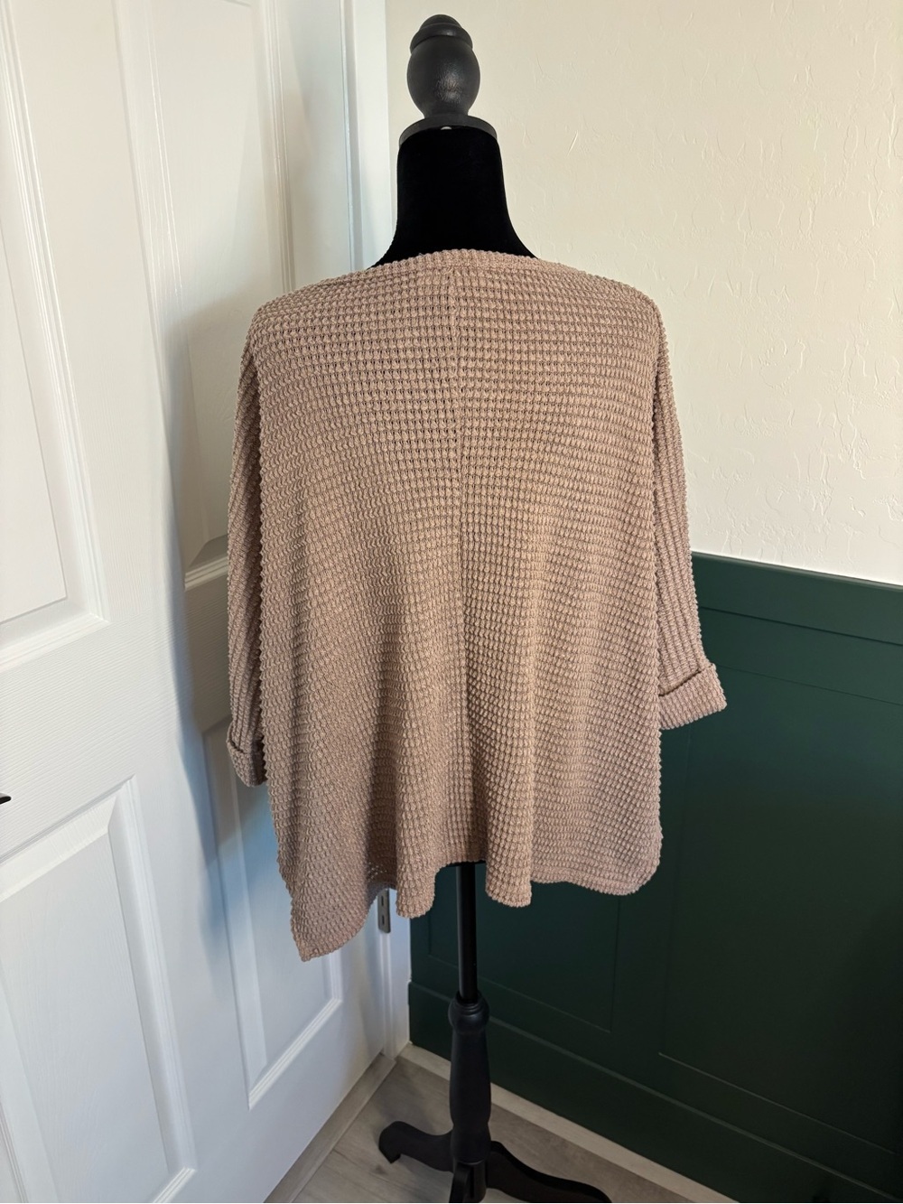 ⭐️ SALE - Zenana Waffle Knit Dolman Sweater Taupe V-Neck Oversized S/M Boho - Picture 3 of 9